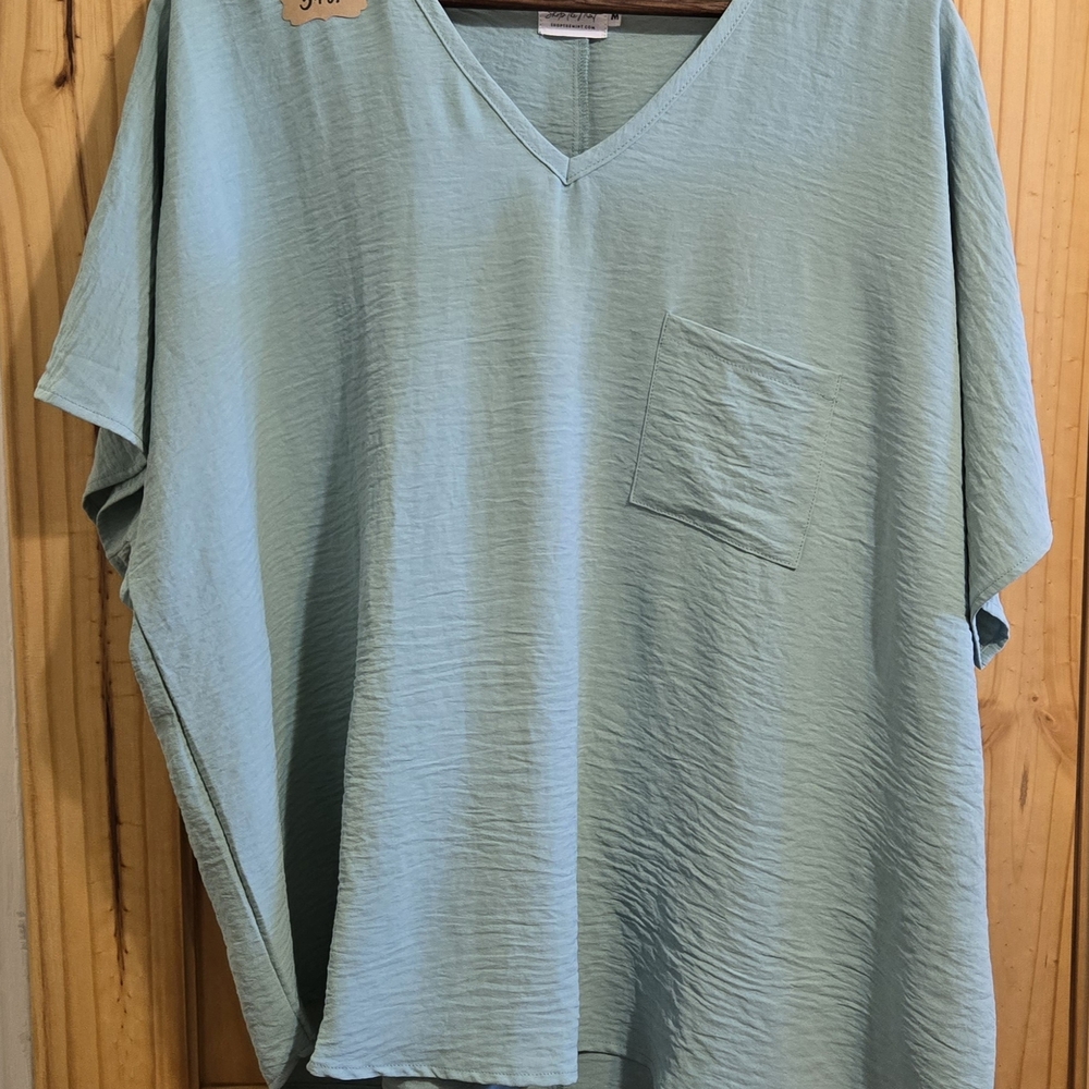 Shop The‎ Mint Womens Light Green V-Neck Top SZ Med Casual Comfortable